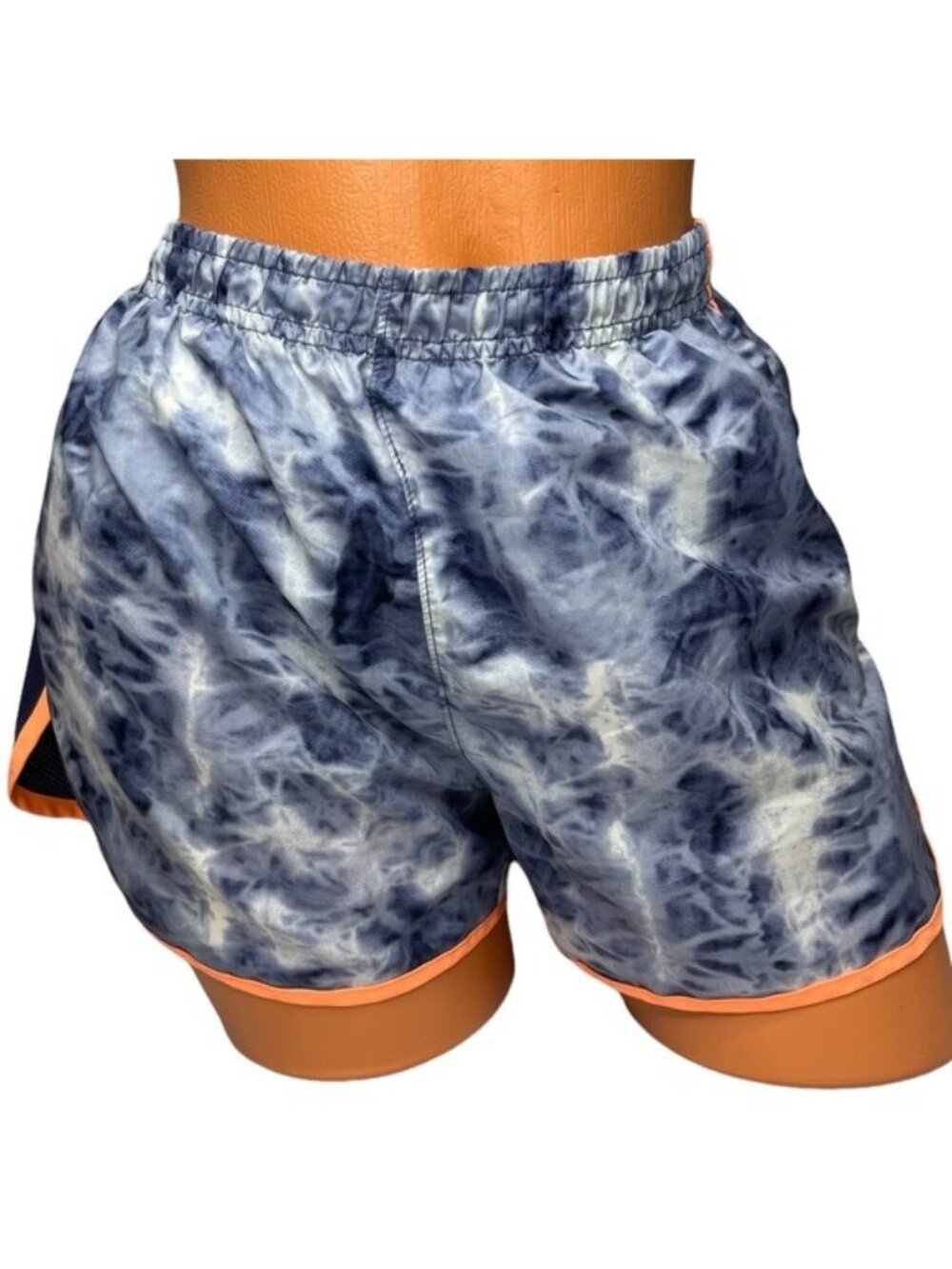 Under Armour HeatGear Fitted Shorts Womens Blue White Tie Dye Athletic 3" Size M